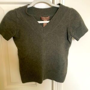 Marisa Christina 100% 2 ply cashmere sweater